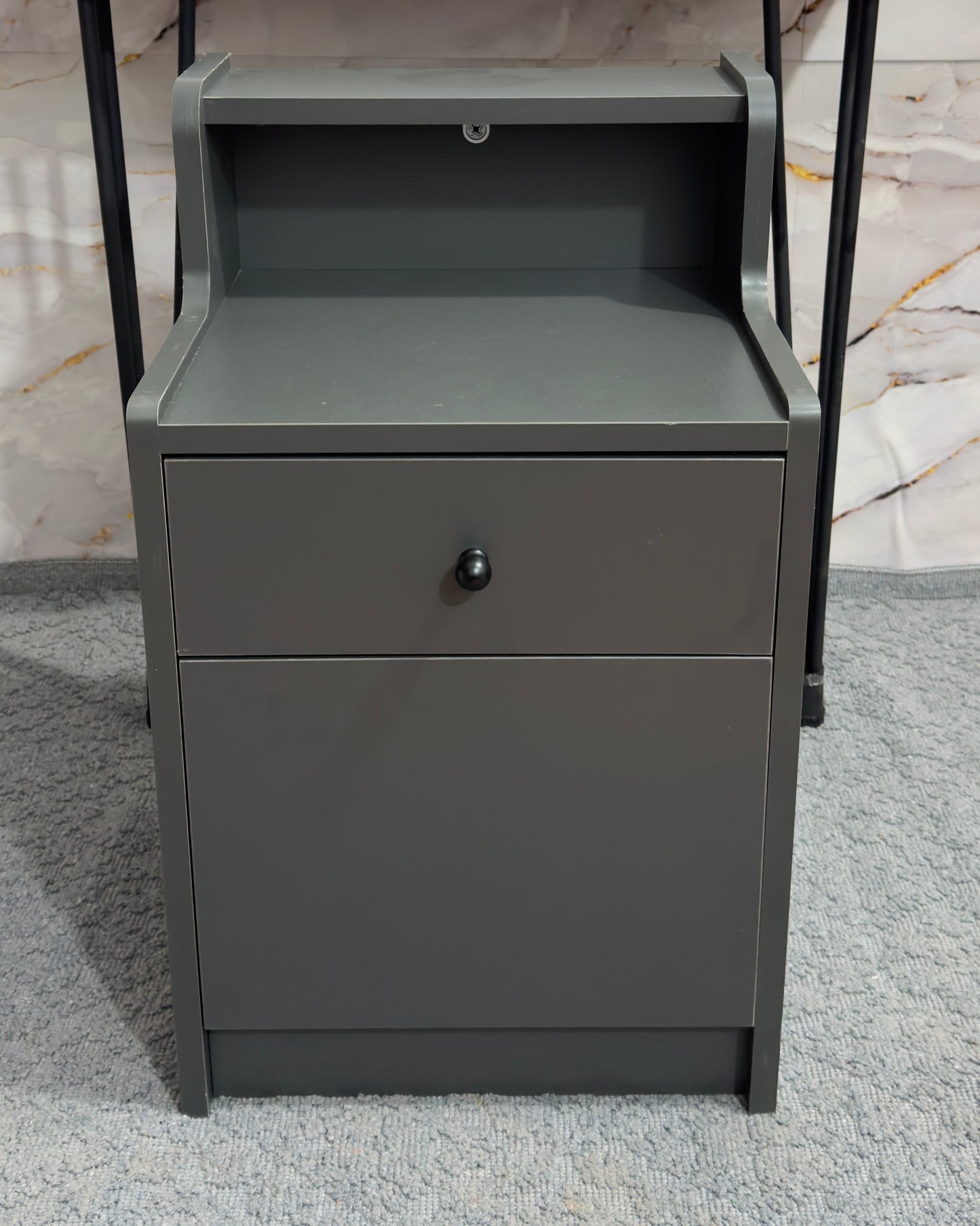 Çelik Kasa ve Gizli Bölmeli Komodin