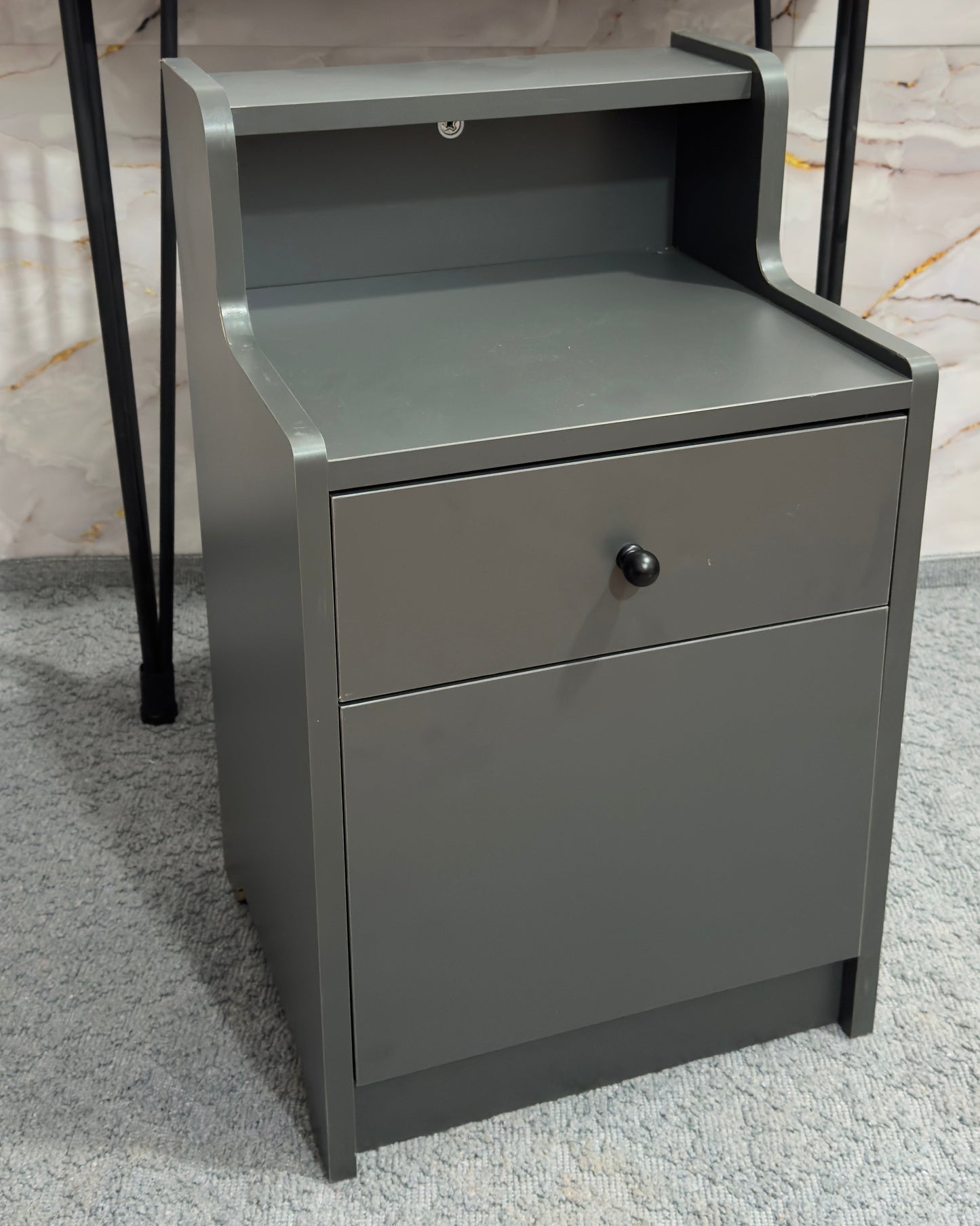 Çelik Kasa ve Gizli Bölmeli Komodin